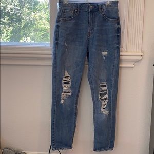 High Rise Mom Jean